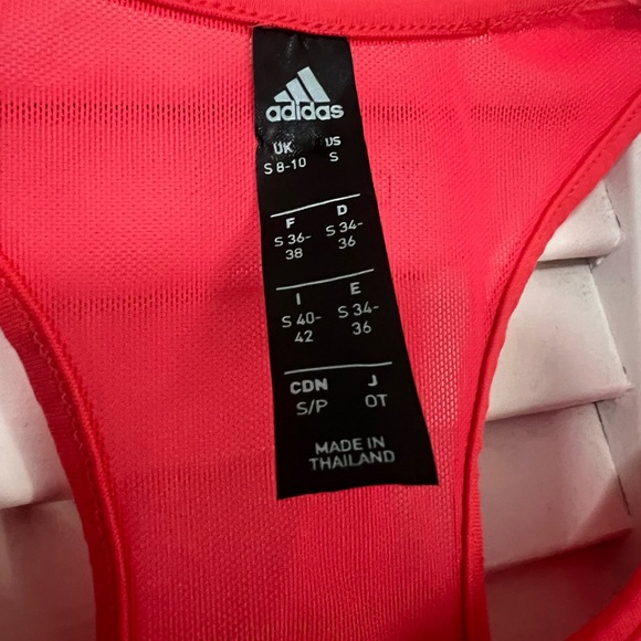 Adidas Adult Small Racerback Sports Bra in a Cheerful Coral 😊 - Picture 4 of 4